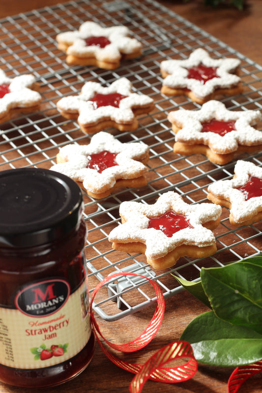 Strawberry Snowflake Jammie Dodgers